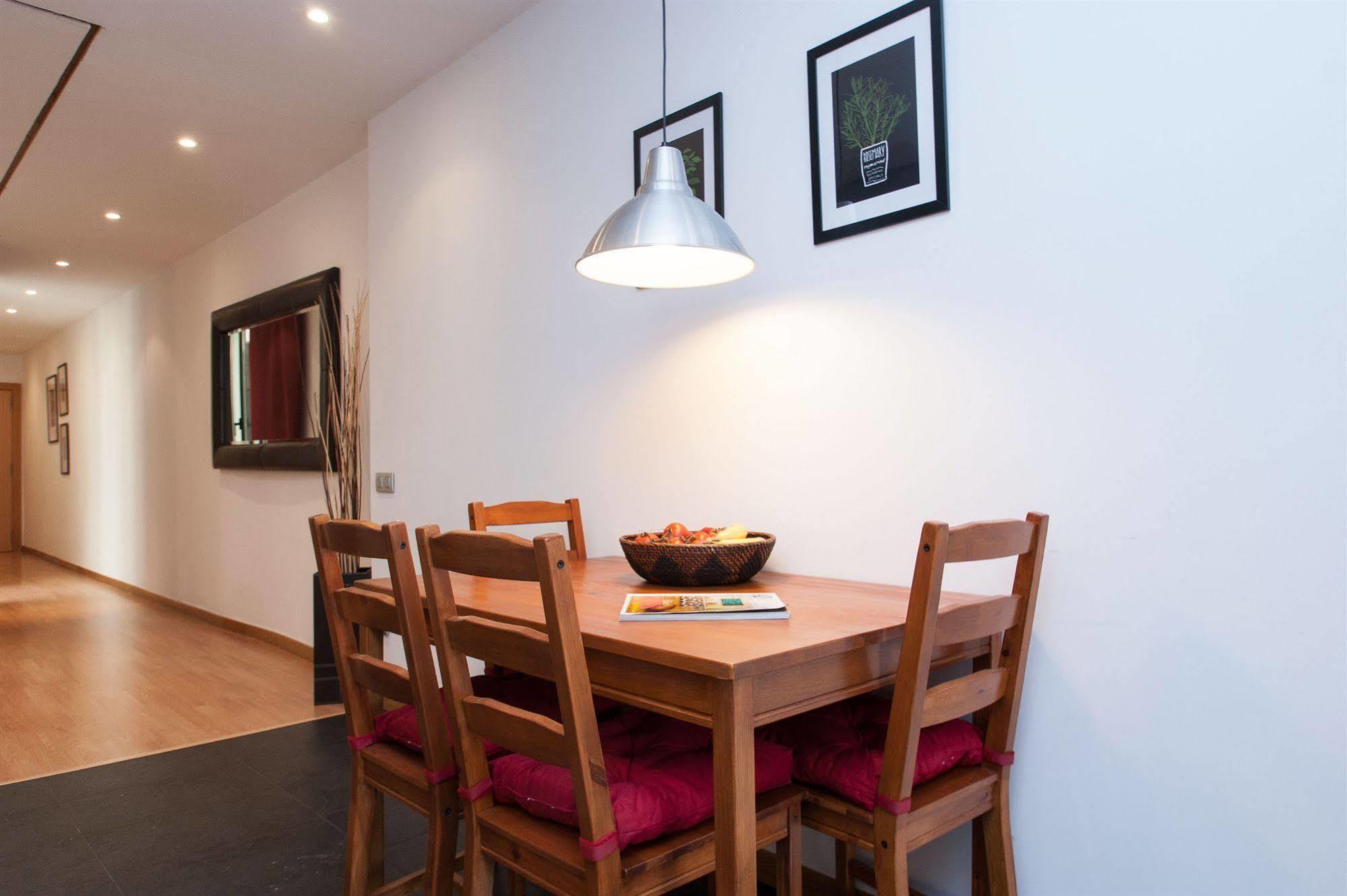 Short Stay Group Liceu Serviced Apartments Barcelona Exteriér fotografie